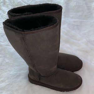 New Kids Girls Classic Tall Brown UGGs Boots US 5